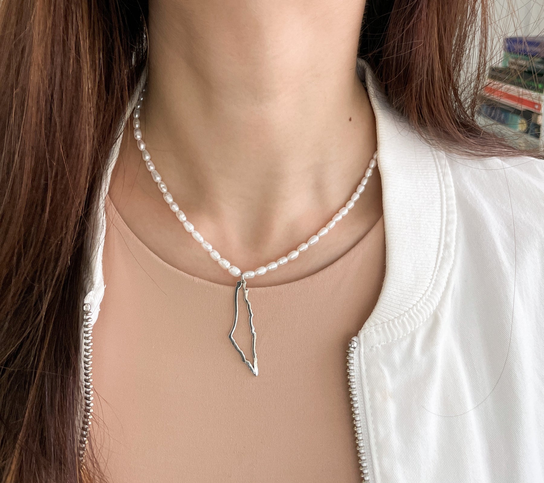 Palestine map frame choker necklace with pearls