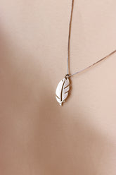 Small feather necklace